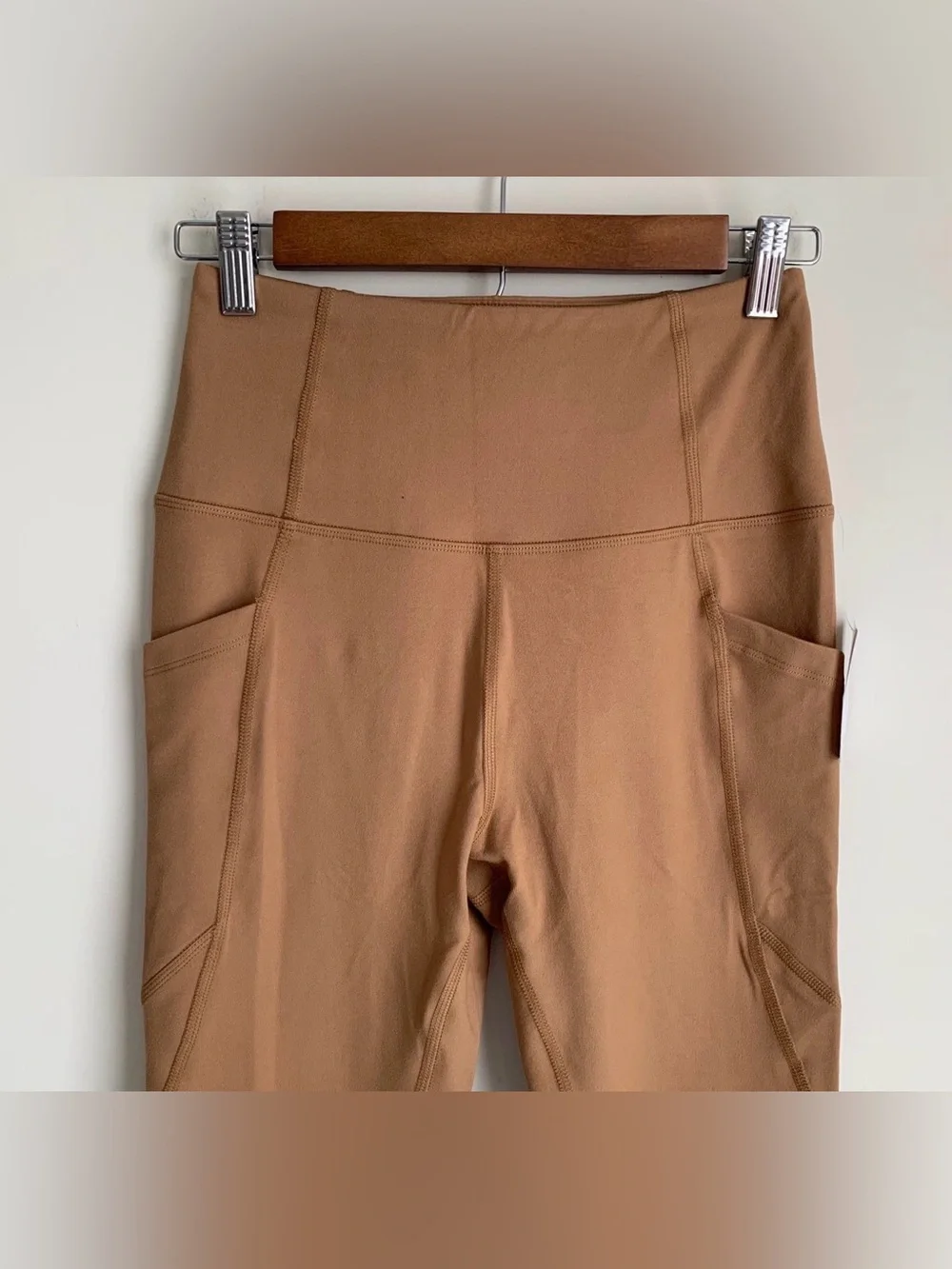 Core 10 Amazon Women's High-Waist Side-Pocket Ankle Leggings Tan brown Small